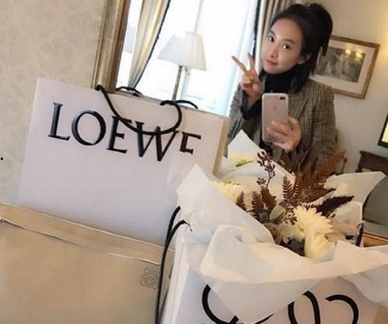 宋茜爆料在韩国吃饭视频,揭秘明星日常饮食生活 第1张 宋茜爆料在韩国吃饭视频,揭秘明星日常饮食生活 第1张