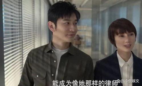 刘大锤最新爆料两人靠窗亲吻,明星情侣甜蜜靠窗亲吻瞬间